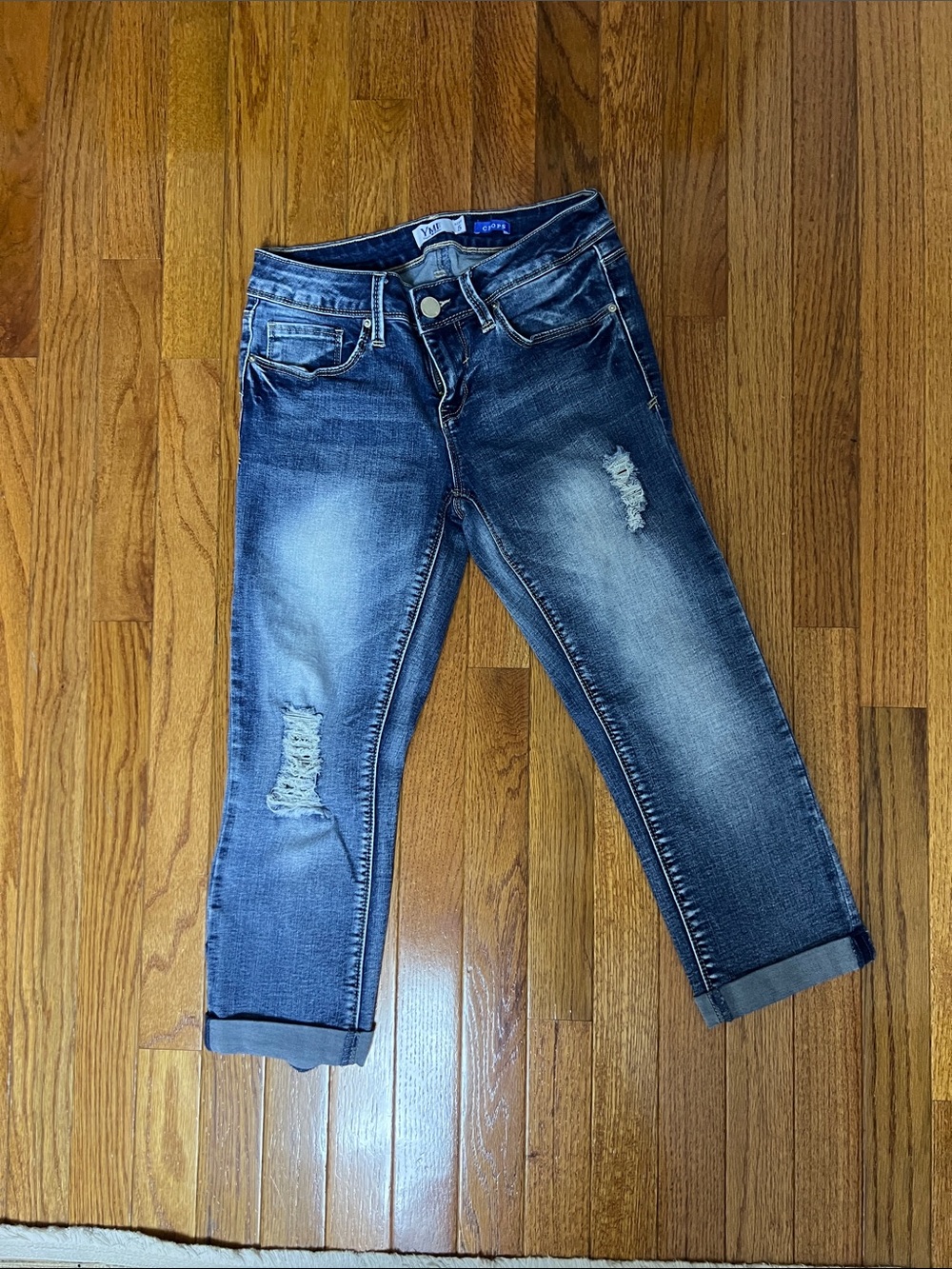 Dark Wash Distressed Women’s capris